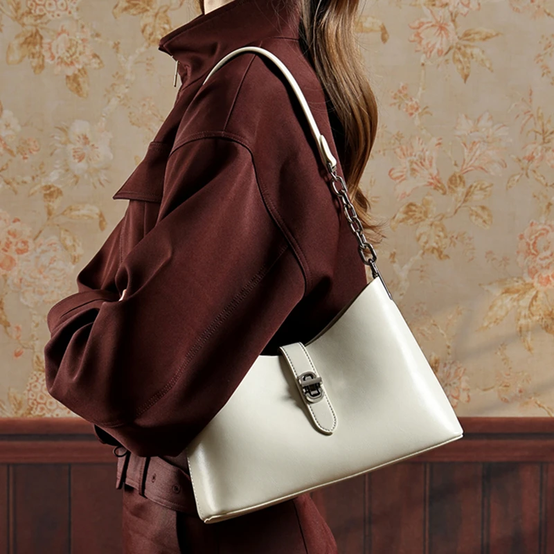 BURMINSA Luxury Genuine Leather Handbags For Women 2026 Designer Glossy Chain Shoulder Bags Oil Wax Crossbody Purses Hobo Totes